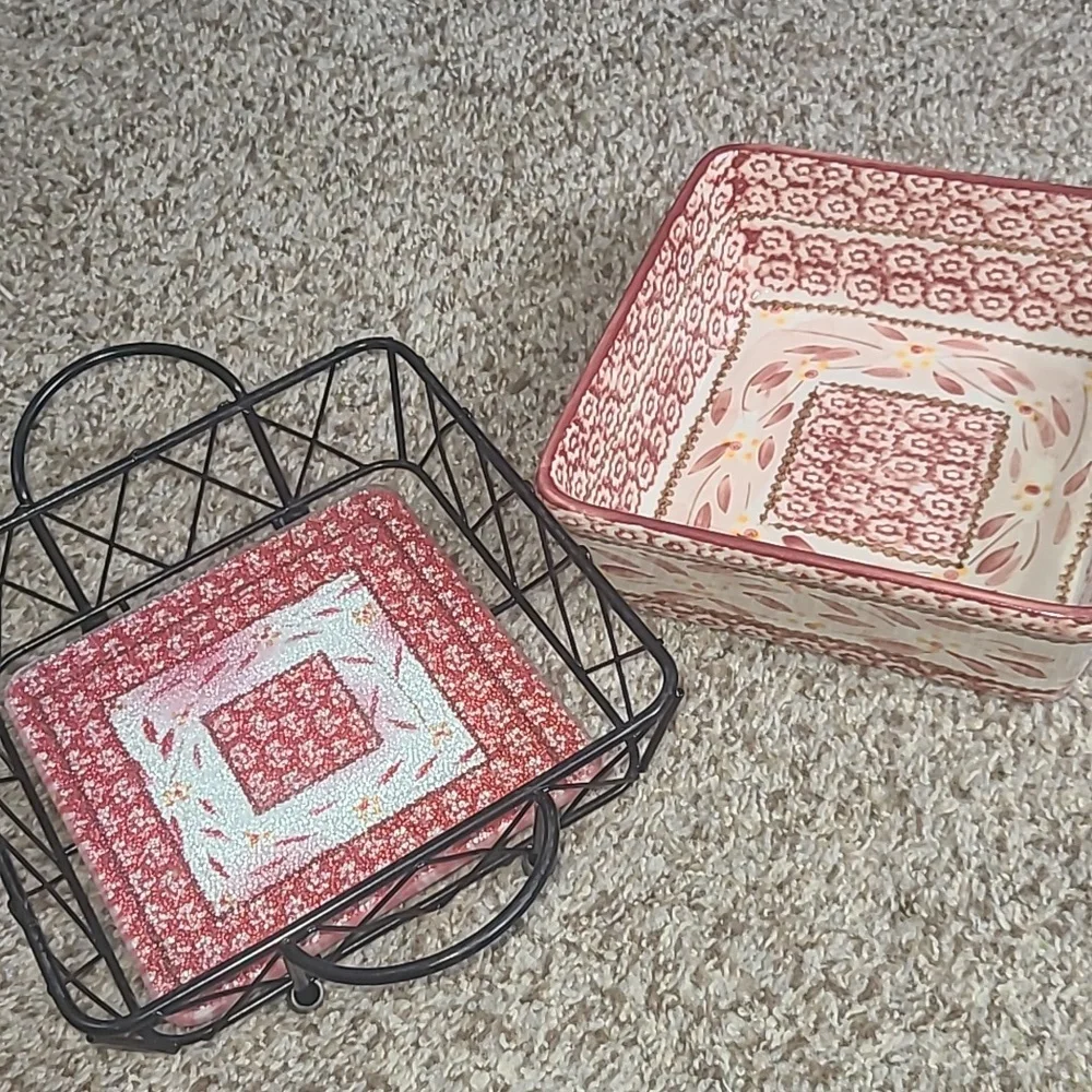 Temptations Red and White 1.5 Quart Ovenware Set